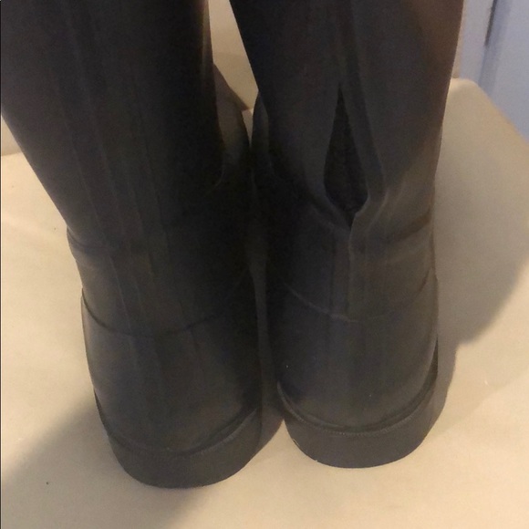 Tory Burch Rainboots! - Picture 2 of 5